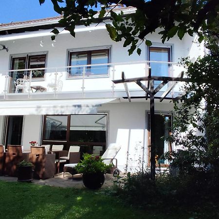 Elegant-Terraced-House-With-Bikes-Near-The-Lake-Children-At-Least-6-A-Old Starnberg Exterior foto